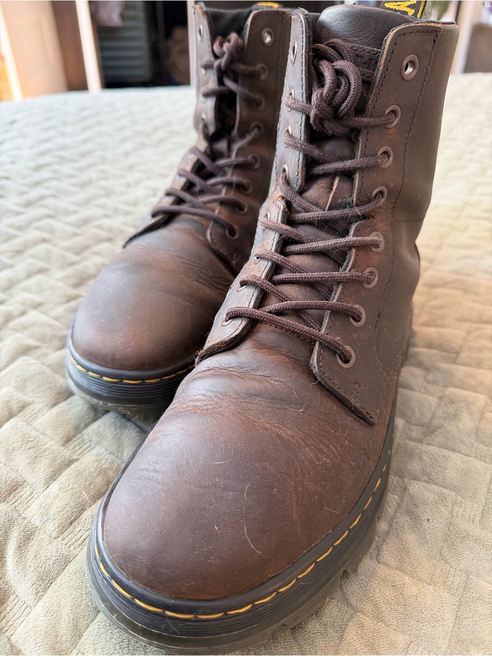 Dr. Martens men’s Combs Boots